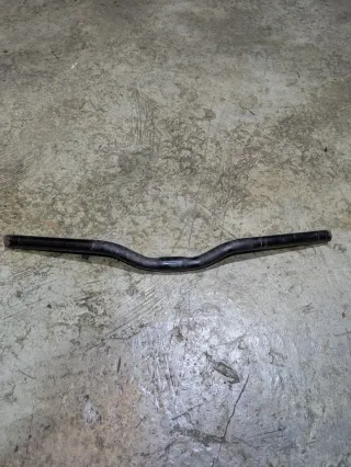 Manillar MTB 570mm 25,4mm Negro