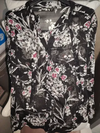 Camicia Guess floreale semitrasparente