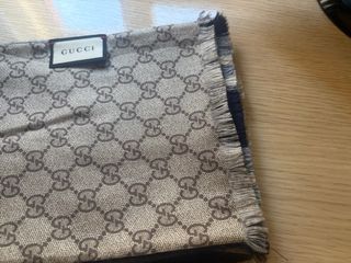 Bufanda Gucci Seda Beige y Marrón