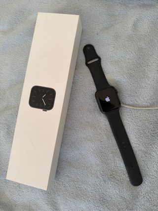 Apple Watch Series 5 Space Gray