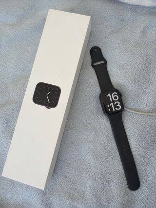 Apple Watch Series 5 Space Gray