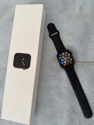 Apple Watch Series 5 Space Gray