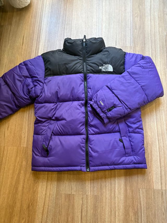 Chaqueta The North Face Morada y Negra