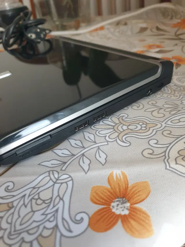 Portatile Packard Bell Nero