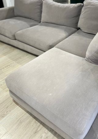 Sofá chaise longue gris