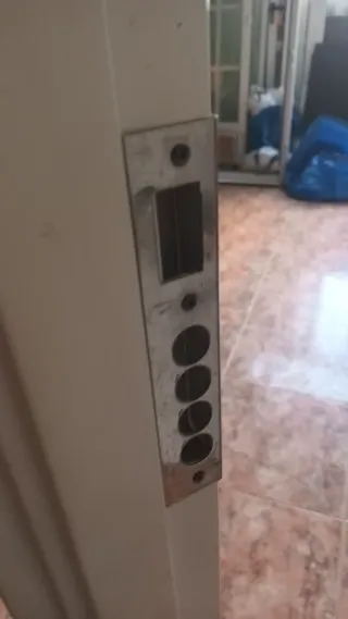 Puerta EXTERIOR blindada con marco