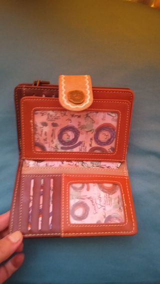 Cartera de mujer con estampado floral