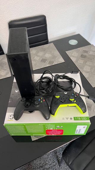 Xbox Series S 1TB + 2 controller e cuffie