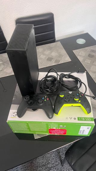 Xbox Series S 1TB + 2 controller e cuffie