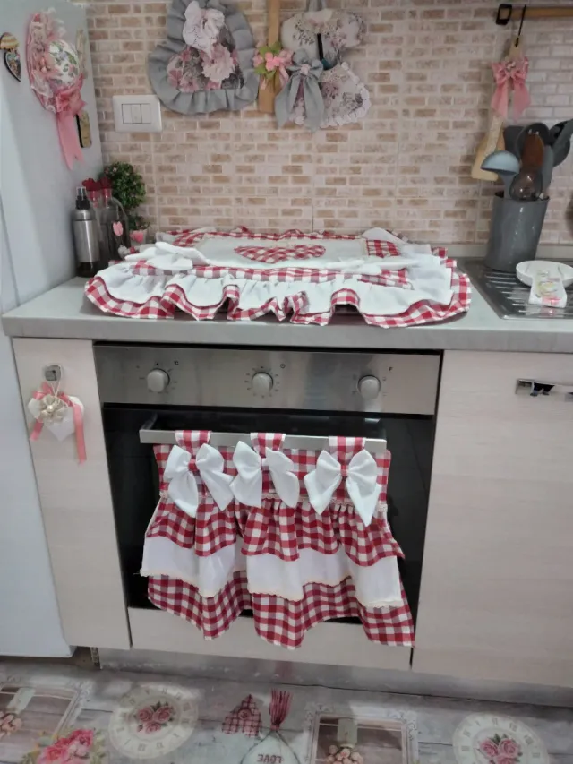 Coordinato Cucina Country Rosso Bianco
