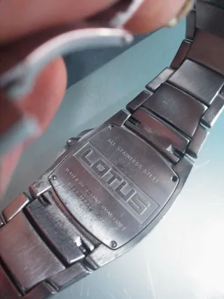 Reloj Lotus Hombre Rojo y Plateado