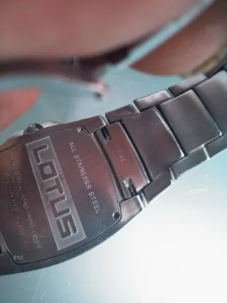 Reloj Lotus Hombre Rojo y Plateado