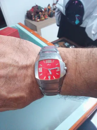 Reloj Lotus Hombre Rojo y Plateado