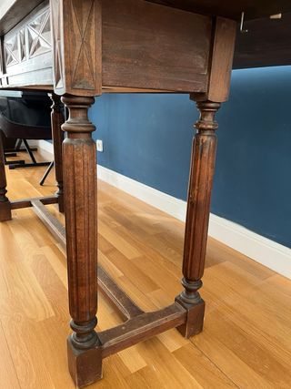 Mesa de madera rústica