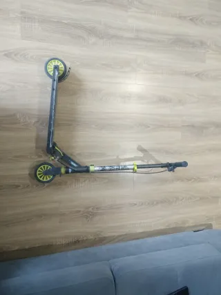 Patinete Oxelo Negro y Amarillo