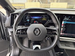 RENAULT Mégane E-Tech Iconic Autonomía Confort 220