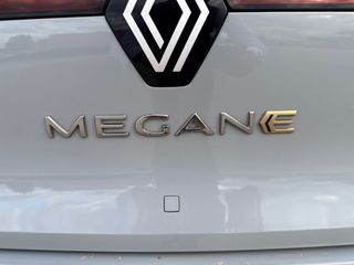 RENAULT Mégane E-Tech Iconic Autonomía Confort 220