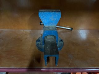 Tornillo de banco ACESA azul