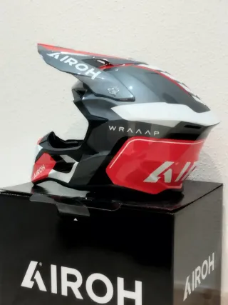 Casco Airoh Wraap 2026