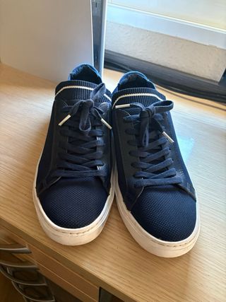 Zapatillas Lacoste Azul Marino y Blanco