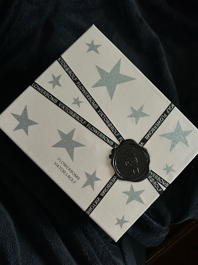 Perfume Viktor & Rolf Flowerbomb