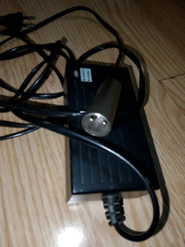 Cargador Patinete Dmartgyro