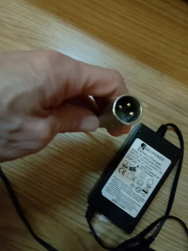 Cargador Patinete Dmartgyro