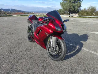Kawasaki Ninja ZX6R 2008 bitono roja/negra