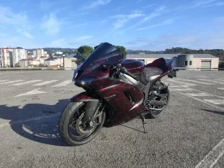 Kawasaki Ninja ZX6R 2008 bitono roja/negra
