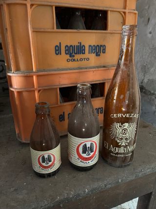 Bottiglie antiche L'Aquila Nera