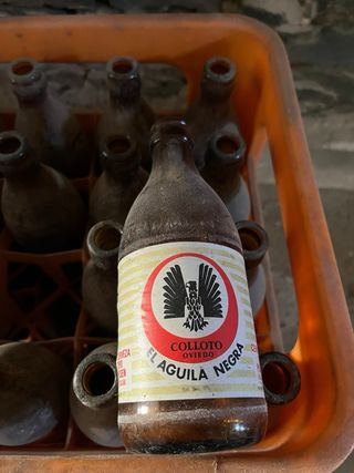 Bottiglie antiche L'Aquila Nera