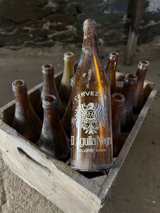 Bottiglie antiche L'Aquila Nera