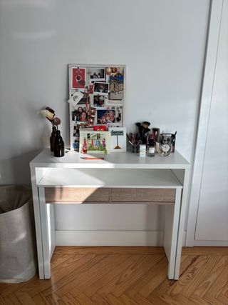 Tavolo consolle allungabile in legno e metallo