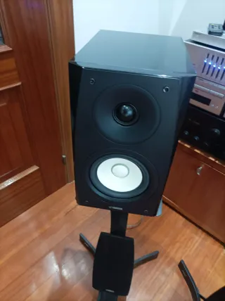 Altavoces Yamaha NS-BP182 Negros