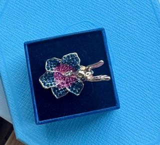 Anillo cristales Swarovski Flor y colibrí