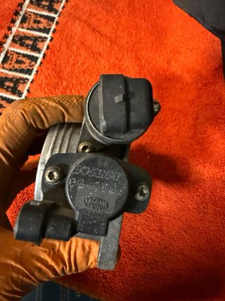 Mariposa Citroen Saxo 16v 106 GTI