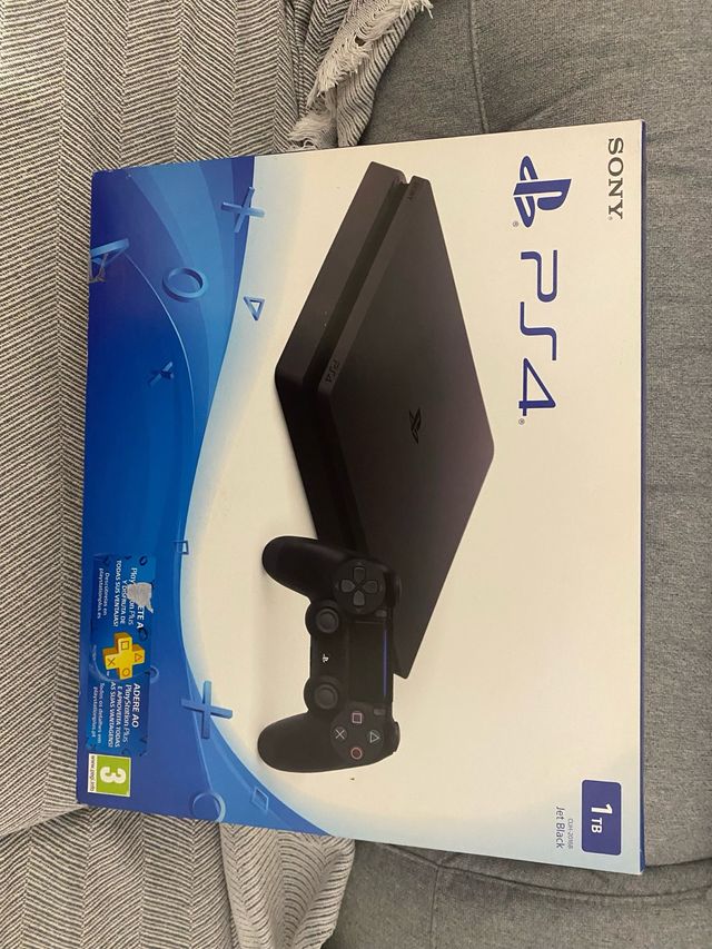 Caja PlayStation 4 (PS4) 1TB Jet Black