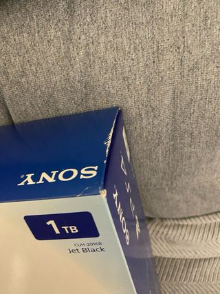 Caja PlayStation 4 (PS4) 1TB Jet Black