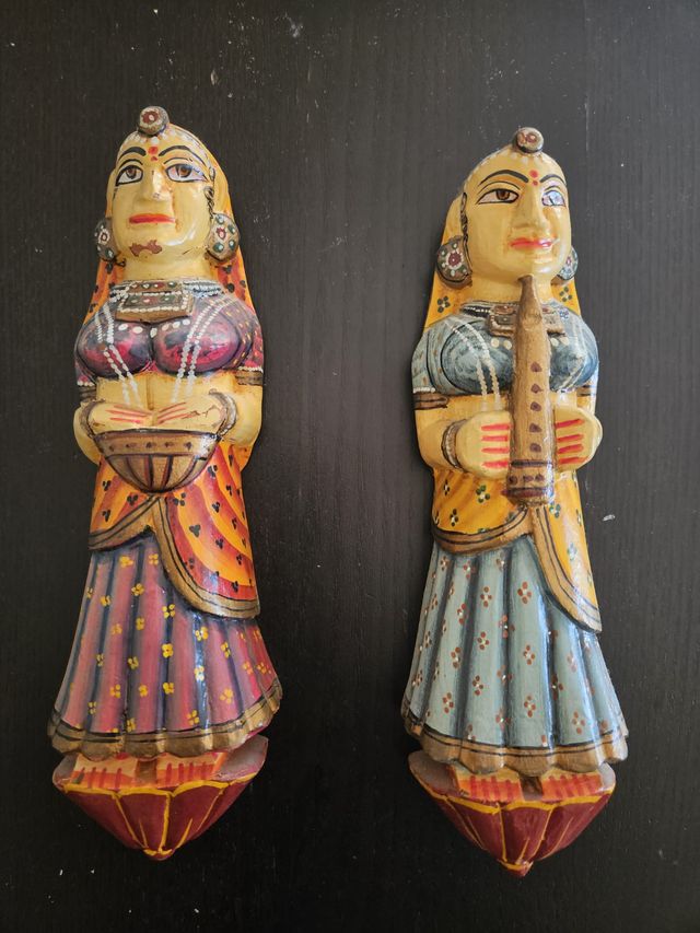 Pareja figuras musicales India 22cm