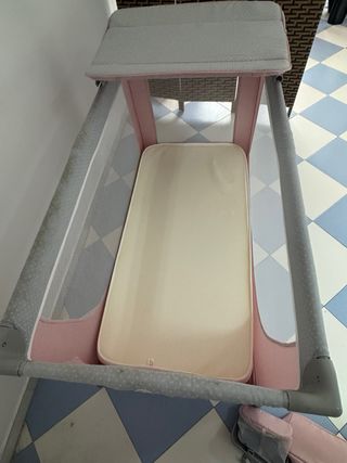 Cuna de viaje Kinderkraft con cambiador