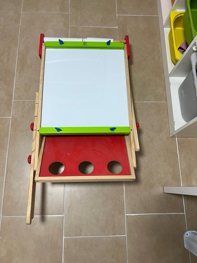 Pizarra infantil Hape de madera