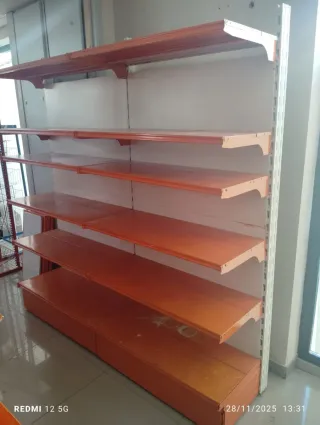 Lote Estanterías metálicas naranjas