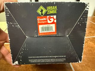 Figura Zombie Urban Terror On Toilet