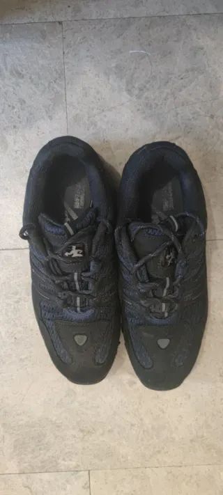 Zapatos de seguridad BAAK negros y azules