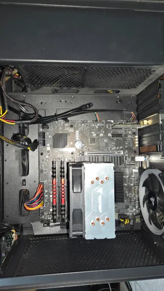 Placa MSI B560M+ i5 10400+ 16DDR4+ disip+ wifi