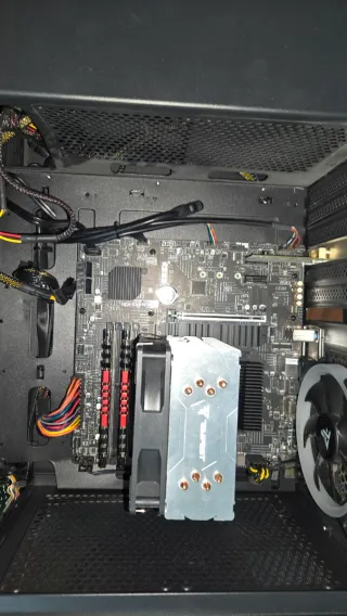 Placa MSI B560M+ i5 10400+ 16DDR4+ disip+ wifi