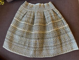 Falda fiesta beige y dorada