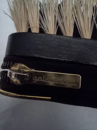 Portacipria e spazzola vintage ricamati