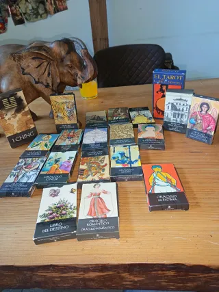 Lote de 15 Barajas Tarot y Oráculos