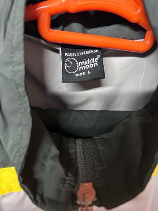 Chándal Middlemoon Talla L Verde y Amarillo